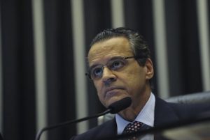 Depois de um mês no cargo, o ministro do Turismo, Henrique Eduardo Alves, pede demissão. Ele foi citado nos depoimentos de Sérgio Machado, dados em acordo de delação premiada à força-tarefa da Lava JatoJosé Cruz/Agência Brasil