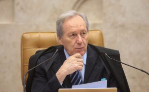 bancoimagemfotoaudiencia_ap_314306-1425104