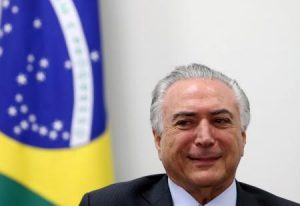 Presidente interino Michel Temer, em reunião com sua equipe econômica, no Palácio do Planalto, em Brasília 22/06/2016 REUTERS/Adriano Machado