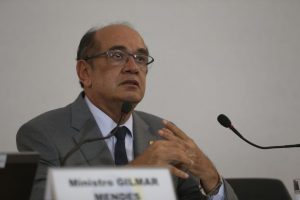 Brasília - o presidente do Tribunal Superior Eleitoral (TSE), ministro Gilmar Mendes, fala aos jornalistas sobre eleições 2016 (José Cruz/Agência Brasil)