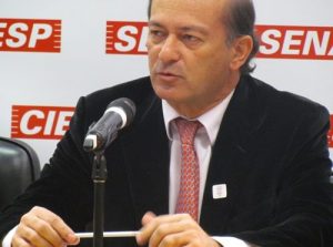 joão-carlos-parkinson-por-ana-lucia-lopes-foto-materia-500x372