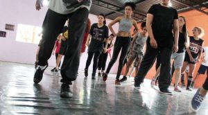 workshop-de-house-dance-cia-kahal-semana-pra-dança-3876-672x372